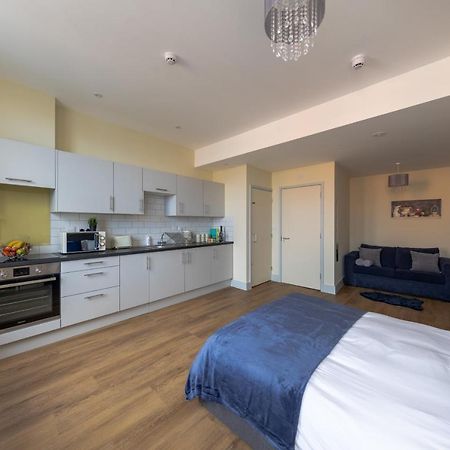 Hereford City Centre - Apartment 7, Isabella House - Modern Apartment In The Heart Of The City - Sleeps 2 Guests - Hosted By Rentmyhouse Exteriör bild